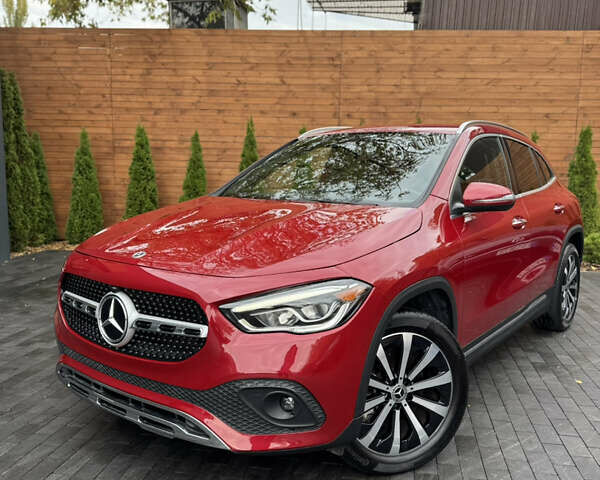 Червоний Мерседес ГЛА-Клас, об'ємом двигуна 2 л та пробігом 71 тис. км за 28800 $, фото 3 на Automoto.ua