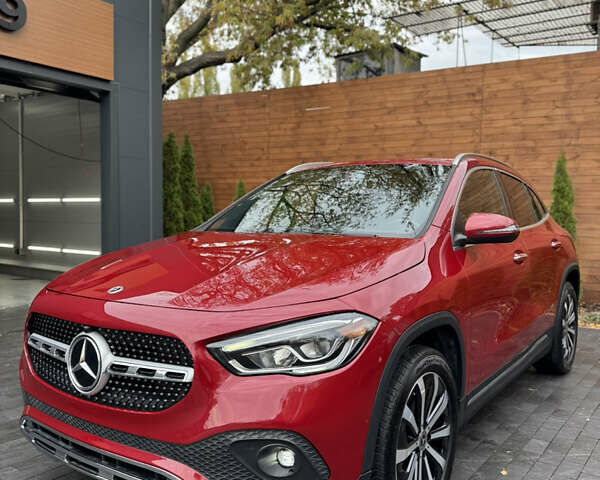 Красный Мерседес ГЛА-Класс, объемом двигателя 2 л и пробегом 70 тыс. км за 28500 $, фото 13 на Automoto.ua