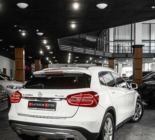 Мерседес ГЛА-Клас, об'ємом двигуна 2.1 л та пробігом 123 тис. км за 21900 $, фото 24 на Automoto.ua