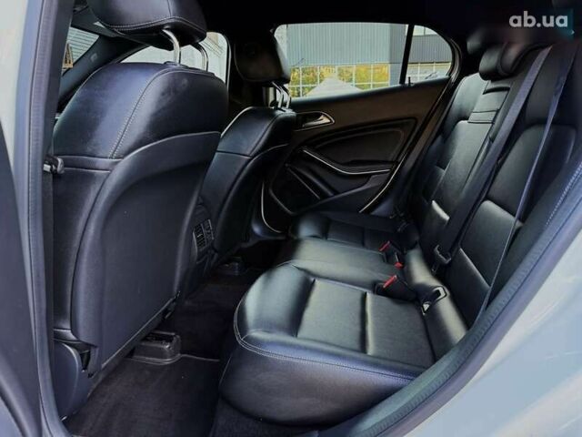 Мерседес ГЛА-Клас, об'ємом двигуна 2 л та пробігом 102 тис. км за 17700 $, фото 29 на Automoto.ua