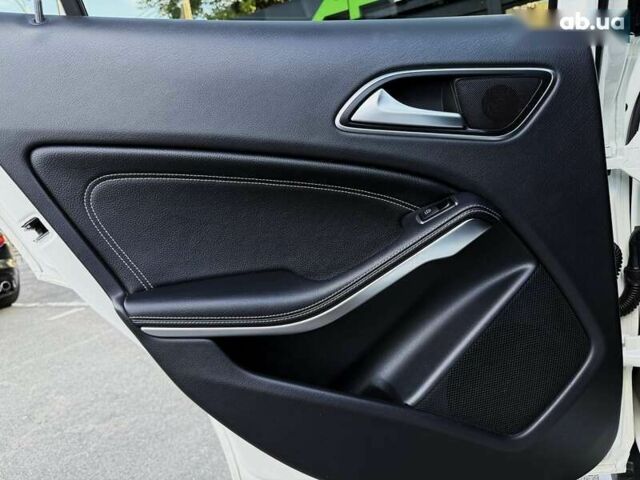 Мерседес ГЛА-Клас, об'ємом двигуна 2 л та пробігом 102 тис. км за 17700 $, фото 28 на Automoto.ua