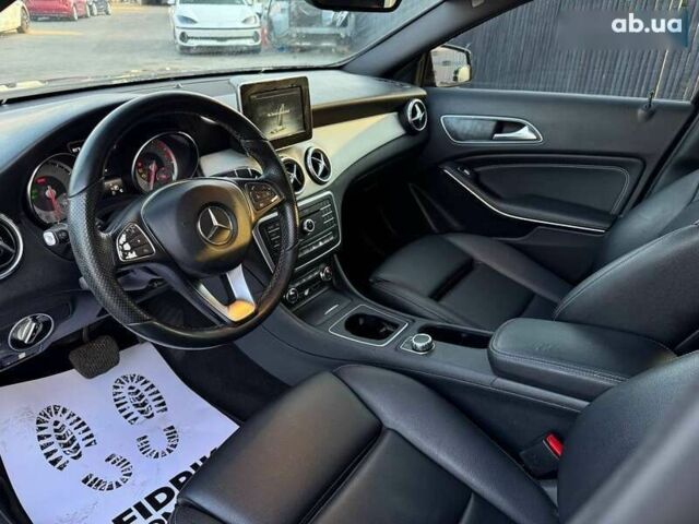 Мерседес ГЛА-Класс, объемом двигателя 2 л и пробегом 228 тыс. км за 12800 $, фото 9 на Automoto.ua