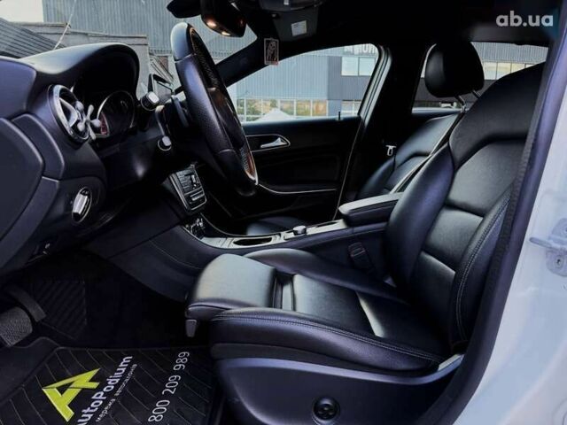 Мерседес ГЛА-Клас, об'ємом двигуна 2 л та пробігом 102 тис. км за 17299 $, фото 27 на Automoto.ua