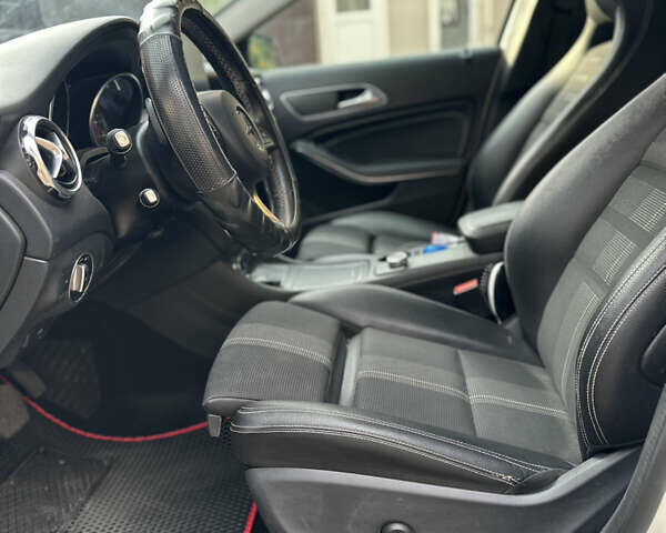 Мерседес ГЛА-Класс, объемом двигателя 2.14 л и пробегом 166 тыс. км за 24800 $, фото 14 на Automoto.ua