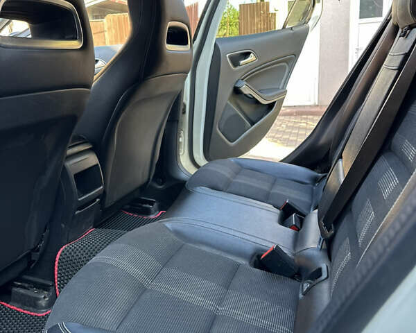 Мерседес ГЛА-Класс, объемом двигателя 2.14 л и пробегом 166 тыс. км за 24800 $, фото 8 на Automoto.ua