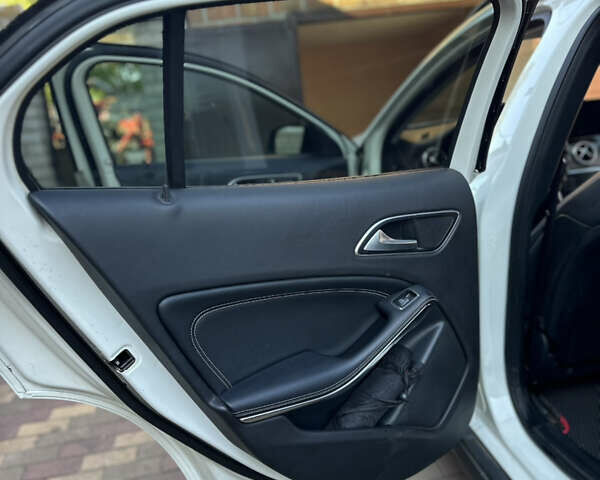 Мерседес ГЛА-Класс, объемом двигателя 2.14 л и пробегом 166 тыс. км за 24800 $, фото 9 на Automoto.ua