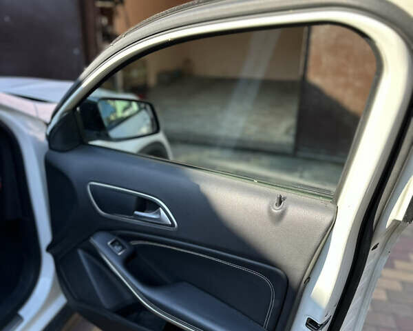 Мерседес ГЛА-Класс, объемом двигателя 2.14 л и пробегом 166 тыс. км за 24800 $, фото 13 на Automoto.ua