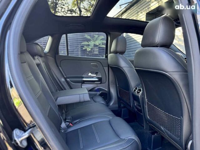 Мерседес ГЛА-Клас, об'ємом двигуна 2 л та пробігом 14 тис. км за 56900 $, фото 22 на Automoto.ua