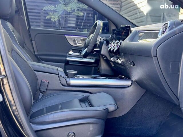 Мерседес ГЛА-Клас, об'ємом двигуна 2 л та пробігом 14 тис. км за 56900 $, фото 27 на Automoto.ua