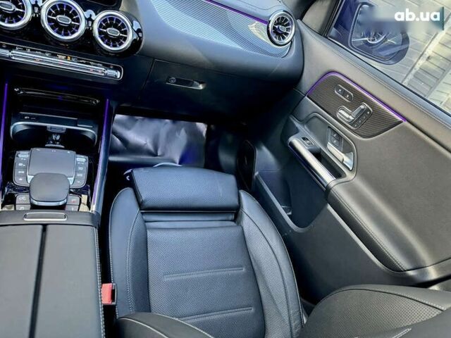 Мерседес ГЛА-Клас, об'ємом двигуна 2 л та пробігом 14 тис. км за 56900 $, фото 17 на Automoto.ua