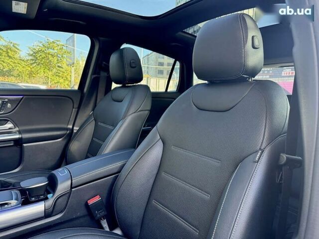 Мерседес ГЛА-Клас, об'ємом двигуна 2 л та пробігом 14 тис. км за 56900 $, фото 26 на Automoto.ua