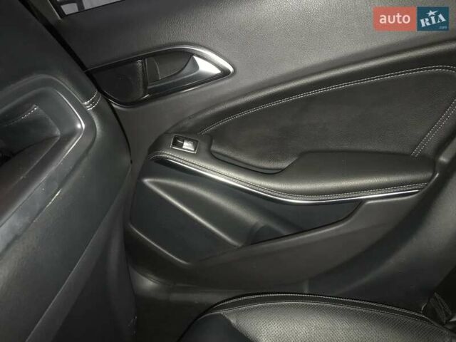 Серый Мерседес ГЛА-Класс, объемом двигателя 2 л и пробегом 75 тыс. км за 29000 $, фото 14 на Automoto.ua