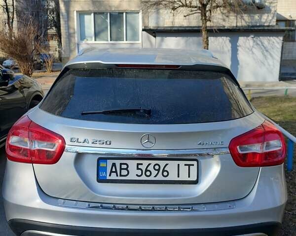 Сірий Мерседес ГЛА-Клас, об'ємом двигуна 1.99 л та пробігом 160 тис. км за 18100 $, фото 4 на Automoto.ua