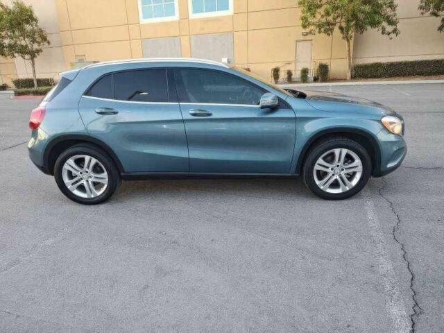 Серый Мерседес ГЛА-Класс, объемом двигателя 2 л и пробегом 113 тыс. км за 9500 $, фото 3 на Automoto.ua