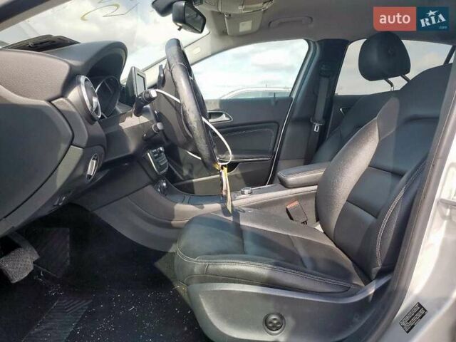 Серый Мерседес ГЛА-Класс, объемом двигателя 1.99 л и пробегом 87 тыс. км за 2950 $, фото 6 на Automoto.ua