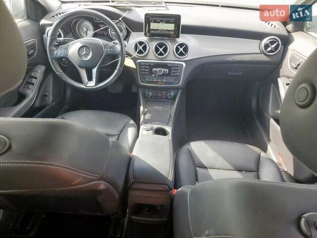 Серый Мерседес ГЛА-Класс, объемом двигателя 1.99 л и пробегом 87 тыс. км за 2950 $, фото 7 на Automoto.ua