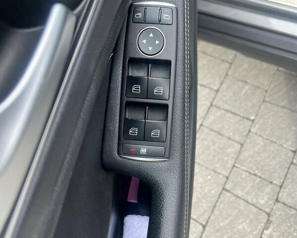 Серый Мерседес ГЛА-Класс, объемом двигателя 1.6 л и пробегом 125 тыс. км за 20000 $, фото 25 на Automoto.ua