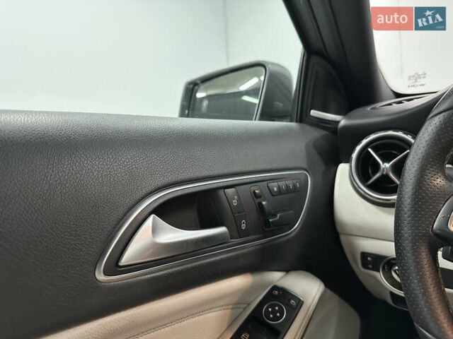 Серый Мерседес ГЛА-Класс, объемом двигателя 2 л и пробегом 129 тыс. км за 19700 $, фото 13 на Automoto.ua