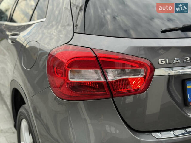 Серый Мерседес ГЛА-Класс, объемом двигателя 1.99 л и пробегом 83 тыс. км за 18500 $, фото 24 на Automoto.ua