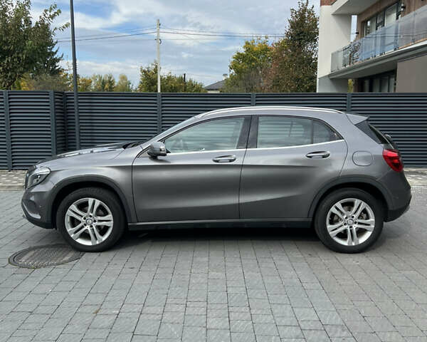 Серый Мерседес ГЛА-Класс, объемом двигателя 1.6 л и пробегом 125 тыс. км за 20000 $, фото 2 на Automoto.ua