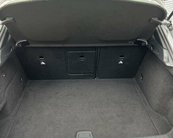 Серый Мерседес ГЛА-Класс, объемом двигателя 1.6 л и пробегом 125 тыс. км за 20000 $, фото 11 на Automoto.ua