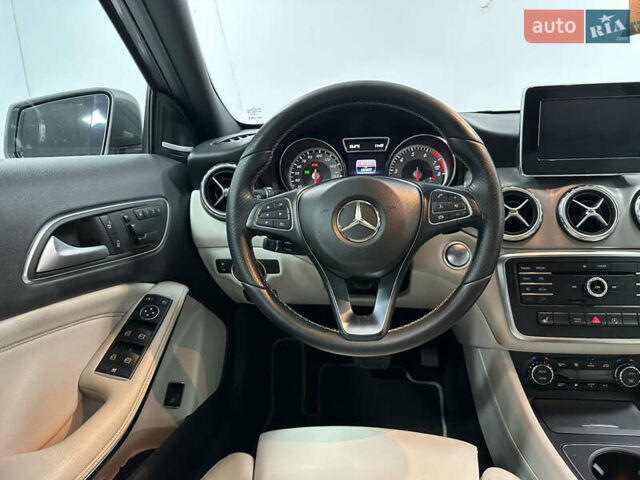 Серый Мерседес ГЛА-Класс, объемом двигателя 2 л и пробегом 129 тыс. км за 19700 $, фото 12 на Automoto.ua