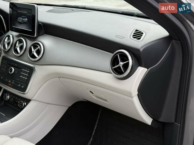 Серый Мерседес ГЛА-Класс, объемом двигателя 1.99 л и пробегом 83 тыс. км за 18500 $, фото 54 на Automoto.ua