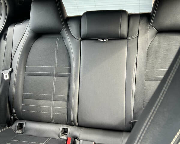 Серый Мерседес ГЛА-Класс, объемом двигателя 1.6 л и пробегом 125 тыс. км за 20000 $, фото 22 на Automoto.ua