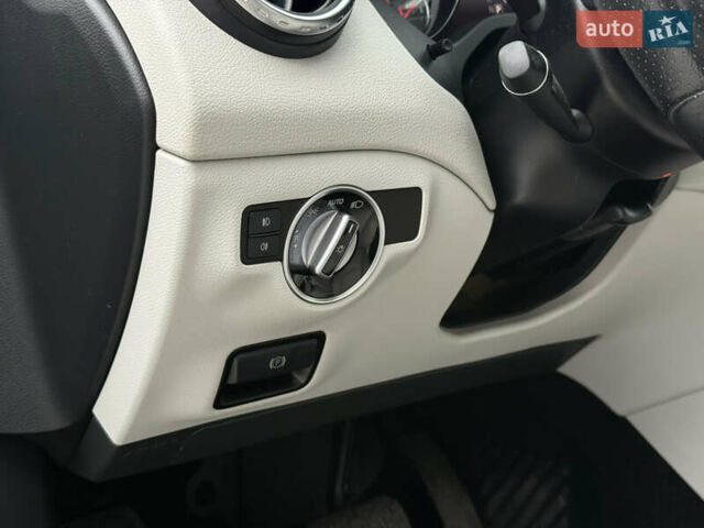 Серый Мерседес ГЛА-Класс, объемом двигателя 1.99 л и пробегом 83 тыс. км за 18500 $, фото 32 на Automoto.ua