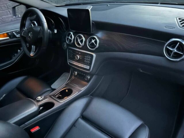 Мерседес ГЛА-Класс 2018 в Ужгороде на Automoto.ua Серый Мерседес ГЛА-Класс, объемом двигателя 2 л и пробегом 32 тыс. км за 12700 $, фото 8 на Automoto.ua