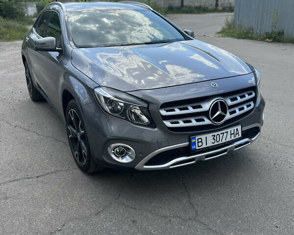 Серый Мерседес ГЛА-Класс, объемом двигателя 2 л и пробегом 23 тыс. км за 34000 $, фото 4 на Automoto.ua