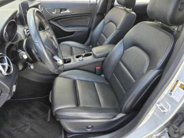 Сірий Мерседес ГЛА-Клас, об'ємом двигуна 2 л та пробігом 33 тис. км за 12250 $, фото 8 на Automoto.ua