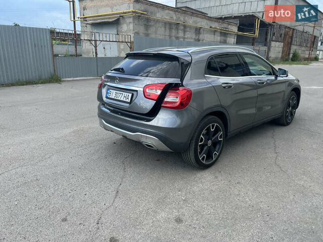 Серый Мерседес ГЛА-Класс, объемом двигателя 2 л и пробегом 23 тыс. км за 34000 $, фото 3 на Automoto.ua