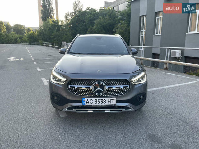 Серый Мерседес ГЛА-Класс, объемом двигателя 1.99 л и пробегом 105 тыс. км за 31900 $, фото 1 на Automoto.ua