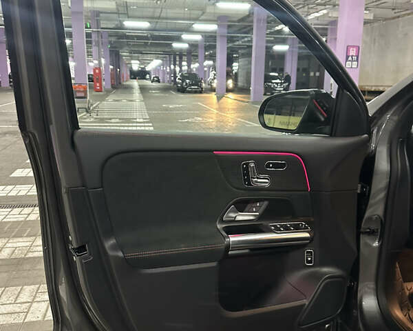 Серый Мерседес ГЛА-Класс, объемом двигателя 1.99 л и пробегом 13 тыс. км за 43000 $, фото 10 на Automoto.ua