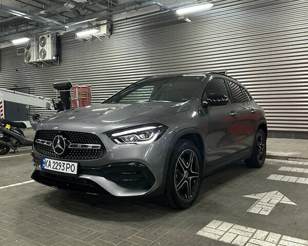 Серый Мерседес ГЛА-Класс, объемом двигателя 1.99 л и пробегом 13 тыс. км за 43000 $, фото 3 на Automoto.ua