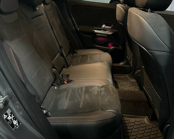 Серый Мерседес ГЛА-Класс, объемом двигателя 1.99 л и пробегом 13 тыс. км за 43000 $, фото 26 на Automoto.ua