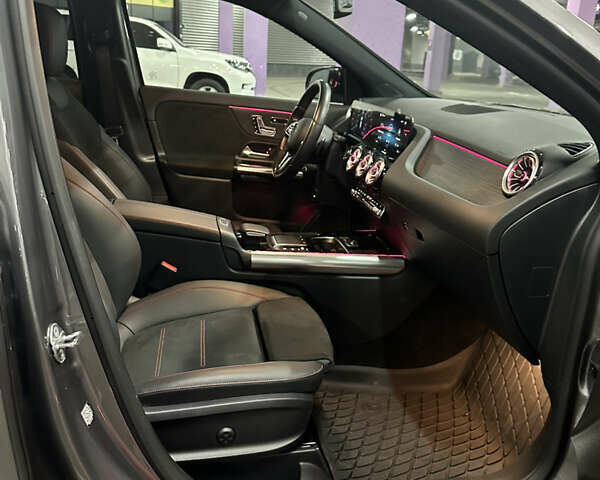 Серый Мерседес ГЛА-Класс, объемом двигателя 1.99 л и пробегом 13 тыс. км за 43000 $, фото 27 на Automoto.ua