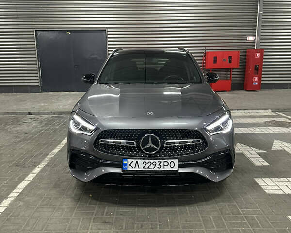 Серый Мерседес ГЛА-Класс, объемом двигателя 1.99 л и пробегом 13 тыс. км за 43000 $, фото 1 на Automoto.ua