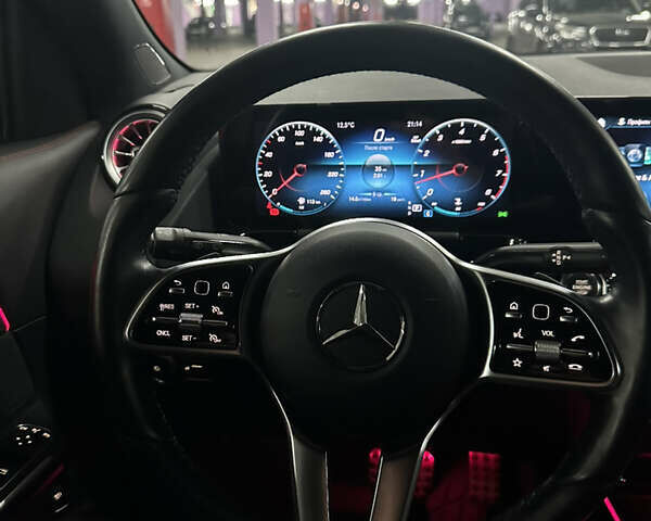 Серый Мерседес ГЛА-Класс, объемом двигателя 1.99 л и пробегом 13 тыс. км за 43000 $, фото 17 на Automoto.ua