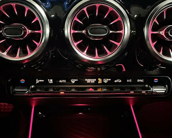 Серый Мерседес ГЛА-Класс, объемом двигателя 1.99 л и пробегом 13 тыс. км за 43000 $, фото 19 на Automoto.ua