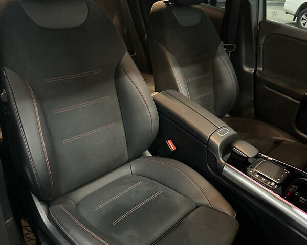 Серый Мерседес ГЛА-Класс, объемом двигателя 1.99 л и пробегом 13 тыс. км за 43000 $, фото 29 на Automoto.ua