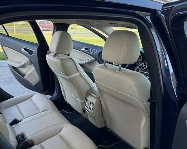 Синій Мерседес ГЛА-Клас, об'ємом двигуна 2 л та пробігом 140 тис. км за 19500 $, фото 29 на Automoto.ua