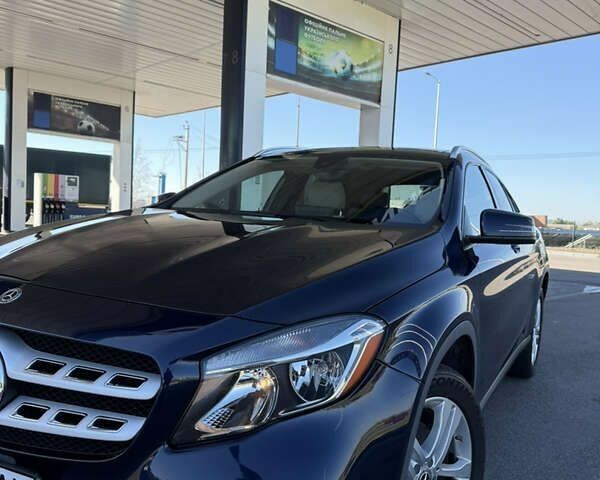 Синій Мерседес ГЛА-Клас, об'ємом двигуна 2 л та пробігом 140 тис. км за 19500 $, фото 11 на Automoto.ua