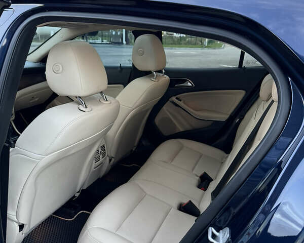 Синий Мерседес ГЛА-Класс, объемом двигателя 1.99 л и пробегом 140 тыс. км за 18999 $, фото 20 на Automoto.ua