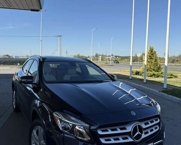 Синій Мерседес ГЛА-Клас, об'ємом двигуна 2 л та пробігом 140 тис. км за 19500 $, фото 8 на Automoto.ua