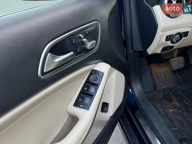 Синий Мерседес ГЛА-Класс, объемом двигателя 1.99 л и пробегом 155 тыс. км за 18500 $, фото 15 на Automoto.ua