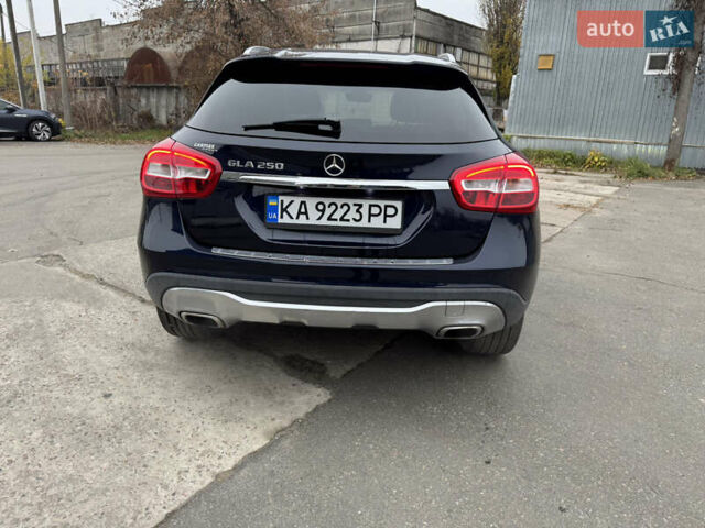 Синий Мерседес ГЛА-Класс, объемом двигателя 1.99 л и пробегом 154 тыс. км за 18800 $, фото 4 на Automoto.ua