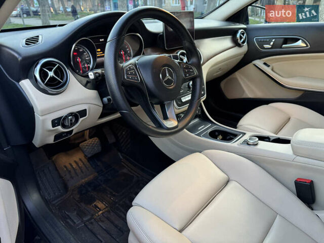 Синий Мерседес ГЛА-Класс, объемом двигателя 1.99 л и пробегом 155 тыс. км за 18500 $, фото 14 на Automoto.ua