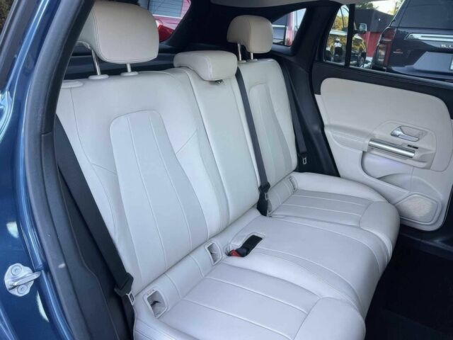 Синий Мерседес ГЛА-Класс, объемом двигателя 2 л и пробегом 27 тыс. км за 11000 $, фото 9 на Automoto.ua